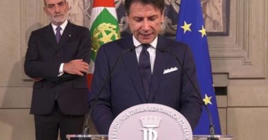 Giuseppe Conte, foto Governo.it