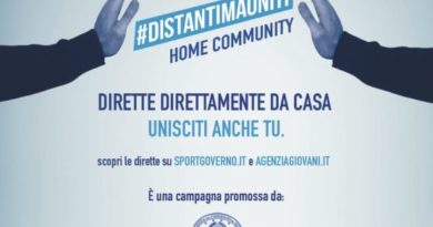 #DistantiMaUniti