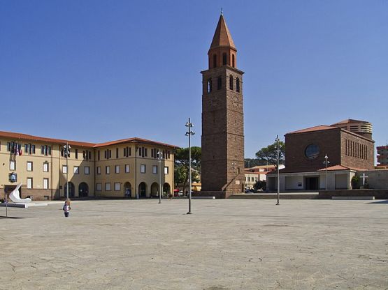 Carbonia, piazza Roma, foto trolvag