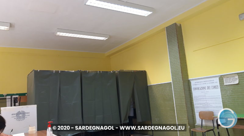 Sezione elettorale Cagliari, foto Sardegnagol riproduzione riservata, 2020