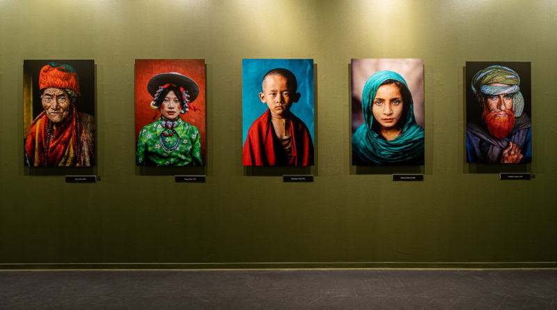 Allestimento mostra Steve McCurry, foto Giorgio Marturana