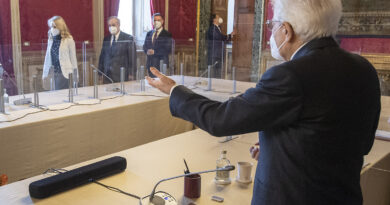 Sergio Mattarella con il Gruppo Parlamentare "Per le Autonomie (SVP-PATT, UV)" del Senato della Repubblica, Foto di Paolo Giandotti - Ufficio per la Stampa e la Comunicazione della Presidenza della Repubblica