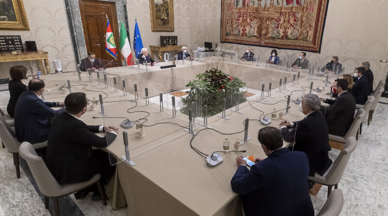 Roma - Il Presidente della Repubblica Sergio Mattarella con il Sen. Luca CIRIANI e On. Dott. Francesco LOLLOBRIGIDA, rispettivamente Presidente del Gruppo Parlamentare “Fratelli d’Italia” del Senato della Repubblica e della Camera dei Deputati, accompagnati dall’On. Giorgia MELONI, Presidente di “Fratelli d’Italia”. Sen. Avv. Anna Maria BERNINI e On. Avv. Mariastella GELMINI, rispettivamente Presidente del Gruppo Parlamentare “Forza Italia – Berlusconi Presidente-UDC” del Senato della Repubblica e Presidente del Gruppo Parlamentare “Forza Italia – Berlusconi Presidente” della Camera dei deputati, accompagnate dall’On. Dott. Antonio TAJANI, Vice Presidente del Partito “Forza Italia – Berlusconi Presidente”. Sen. Massimiliano ROMEO e On. Dott. Riccardo MOLINARI, rispettivamente Presidente del Gruppo Parlamentare “Lega – Salvini Premier-Partito Sardo d’Azione” del Senato della Repubblica e Presidente del Gruppo Parlamentare “Lega – Salvini Premier” della Camera dei deputati, accompagnati dal Sen. Matteo SALVINI, Segretario Federale del Partito “Lega – Salvini Premier”. On. Dott. Maurizio LUPI, Presidente della componente “Noi con l’Italia-USEI-Cambiamo!-Alleanza di centro” del Gruppo Misto della Camera dei deputati, accompagnato dall’On. Dott. Giovanni TOTI, Presidente di “Cambiamo!”, dal Sen. Prof. Gaetano QUAGLIARIELLO, rappresentante della componente “Idea-Cambiamo” del Senato della Repubblica!, oggi 29 gennaio 2021. (Foto di Paolo Giandotti - Ufficio per la Stampa e la Comunicazione della Presidenza della Repubblica)