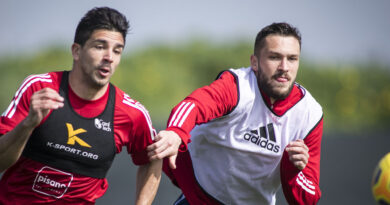 Simeone, Waluckiewicz, foto Cagliari Calcio/Valerio Spano