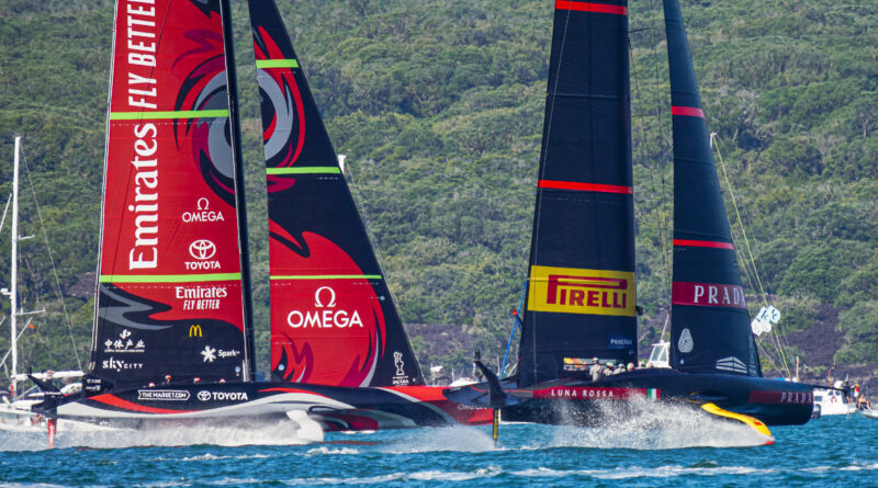 Luna Rossa Prada Pirelli, Emirates Team New Zealand, America's Cup, foto Luna Rossa Prada Pirelli