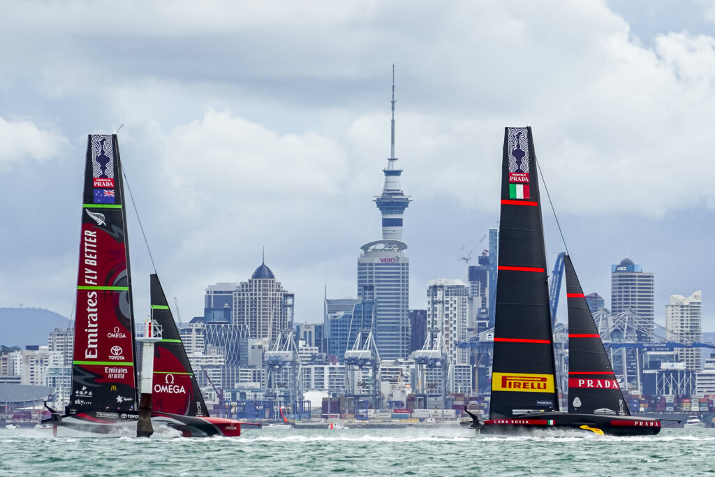 America's Cup, Luna Rossa Prada Pirelli, Emirates Team New Zealand, foto Luna Rossa Prada Pirelli