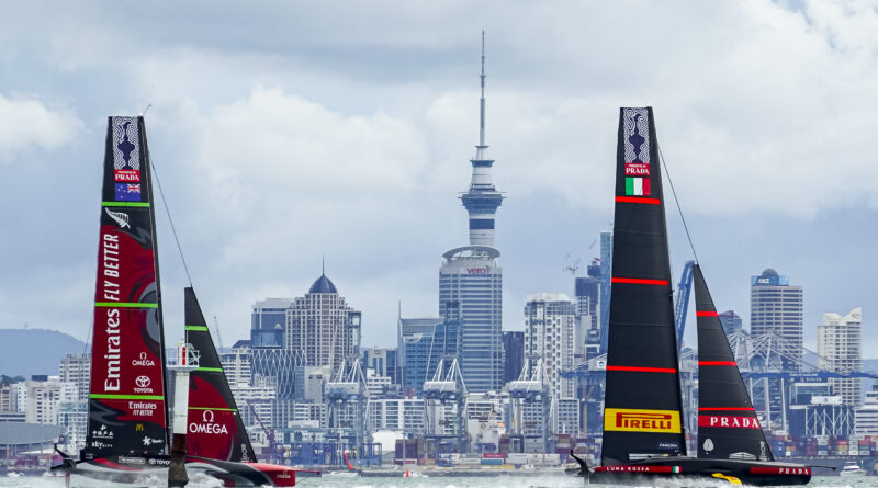 America's Cup, Luna Rossa Prada Pirelli, Emirates Team New Zealand, foto Luna Rossa Prada Pirelli