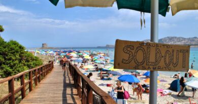 Spiaggia La Pelosa, Stintino