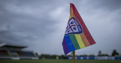 Bandiera Cagliari Calcio, omotransfobia