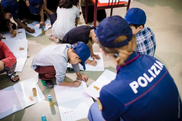 Polizia di Stato, bambini afgani