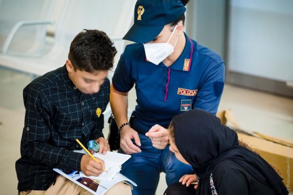 Polizia di Stato, bambini afgani