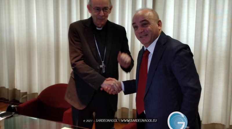 Mons. Antonio Mura, Gianni Chessa, foto Sardegnagol riproduzione riservata