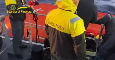 Guardia di finanza, salvataggio mare