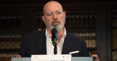 Stefano Bonaccini, foto Ministero dell'Istruzione