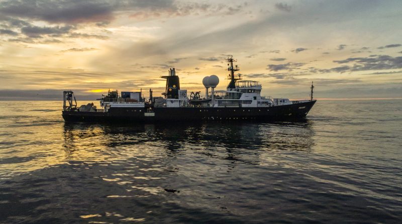 Schmidt Ocean Institute, Nave