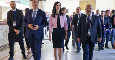 Apostolos Tzitzikostas, Mariya Gabriel, Emil Boc, foto © Unione Europea / Kyriakos Samartzidis