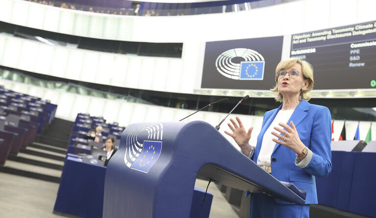 Mairead McGuiness, foto Fred Marvaux Copyright: © European Union 2022 - Source : EP