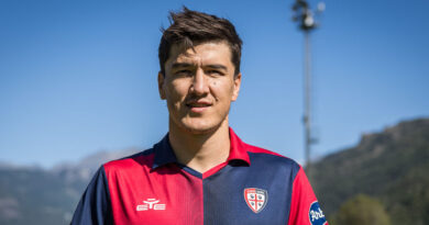 Eldor Shomudorov, foto Cagliari Calcio/Valerio Spano