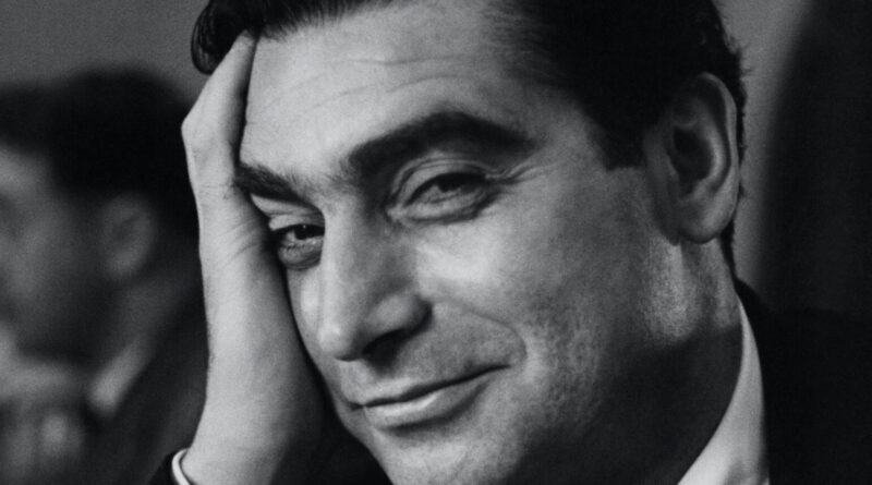 Robert Capa, comunicato stampa foto Ruth Orkin.